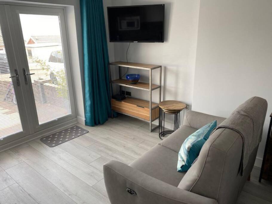 Luxury Mumbles View Studio Apartment Swansea Exterior foto